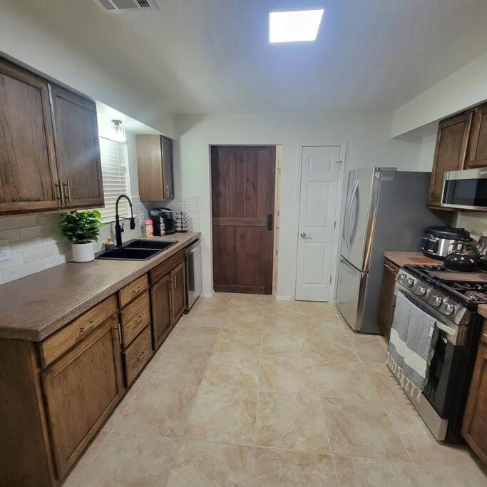 The Ritz Spa Sanctuary Hot Tub/Patio/Fam/Pet Las Cruces Exteriör bild